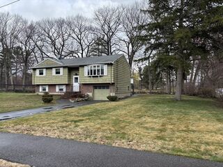 Photo of 1 Overbrook Middleton, MA 01949