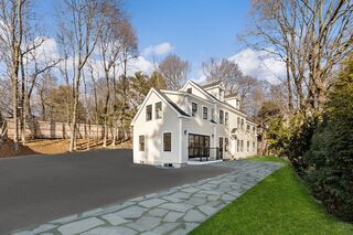 Photo of 25 Shaw Rd Wellesley Hills, MA 02481