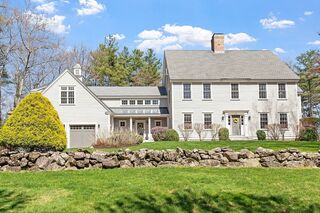 Photo of 16 Applegrove Ln Carlisle, MA 01741