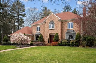 Photo of 231 Manns Dr Hanover, MA 02339