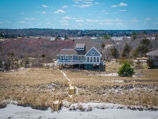Photo of 121 Wingaersheek Rd Gloucester, MA 01930