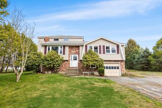 Photo of 30 Wyman Rd Pinehurst, MA 01821