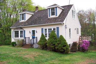 Photo of 198 Union St Linwood, MA 01588