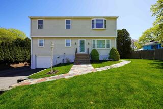 Photo of 882 Allen St North Dartmouth, MA 02747