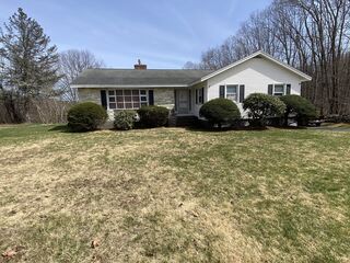 Photo of 723 South St Barre, MA 01005