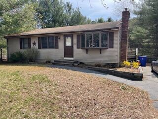 Photo of 482 Staples St Taunton, MA 02718