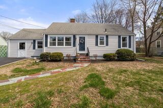 Photo of 28 Saint Dennis Dr Westwood, MA 02090