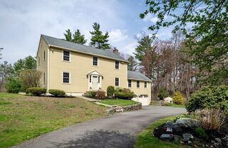 Photo of 39 Alderbrook Dr Topsfield, MA 01983