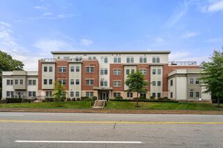 Photo of 321 Hammond Pond Parkway Chestnut Hill, MA 02467