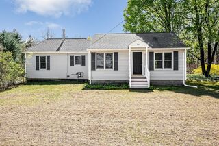 Photo of 301 Primrose Hill Rd Dracut, MA 01826