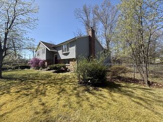 Photo of 50-C Lake Pkwy Webster, MA 01570