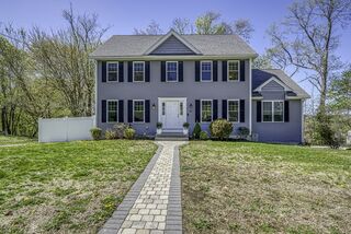 Photo of 82 Hampton St Auburn, MA 01501