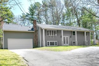 Photo of 9 Debra Rd Pembroke, MA 02359