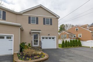 Photo of 13 W Dexter Ave Woburn, MA 01801