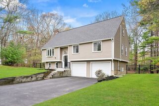 Photo of 22 Longmeadow Rd Norfolk, MA 02056