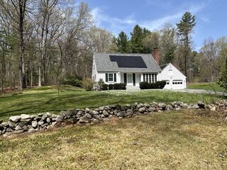 Photo of 35 Lakeshore Boxford, MA 01921