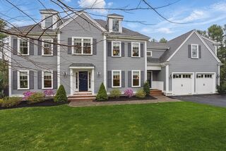 Photo of 3 Willow Ln Bedford, MA 01730