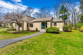 Photo of 236 Aspen Circle Lincoln, MA 01773