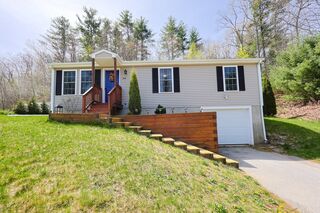 Photo of 379 Whitetail Cir Southbridge, MA 01550