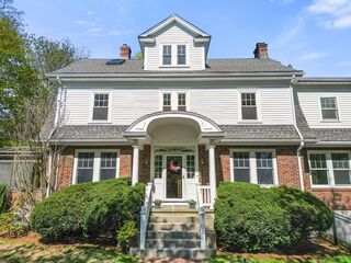 Photo of 15 Oakwood Road Auburndale, MA 02466