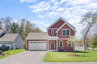 Photo of 9 Birch Dr Pepperell, MA 01463