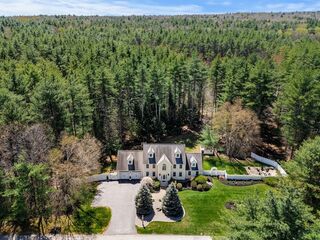 Photo of 19 Powhatan Rd Pepperell, MA 01463