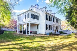 Photo of 663 Main St Medfield, MA 02052