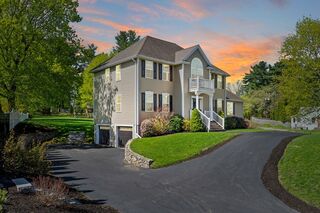 Photo of 567 Summer St Lynnfield, MA 01940