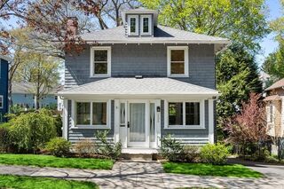 Photo of 135 Rowe St Auburndale, MA 02466
