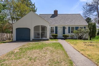Photo of 14 Thorpe Road Needham, MA 02494