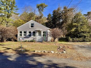 Photo of 11 Canedy St Wareham, MA 02576