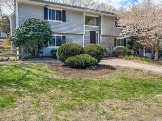 Photo of 10 Beals Cove Road Hingham, MA 02043