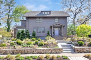 Photo of 40 Holland Rd Melrose, MA 02176