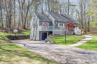 Photo of 111 Stonebridge Dr Dracut, MA 01826