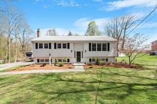 Photo of 520 Rollstone Rd Fitchburg, MA 01420
