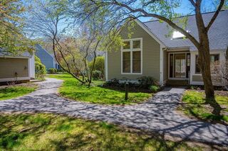 Photo of 7 Brewster Ln Acton, MA 01720