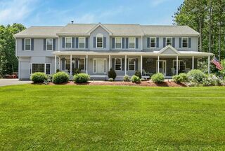 Photo of 11 Longwood Dr Lunenburg, MA 01462