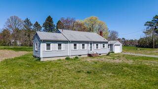 Photo of 161 Pine Island Rd Dartmouth, MA 02747