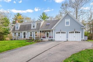Photo of 12 Cranberry Meadow Rd Norfolk, MA 02056