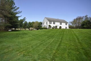 Photo of 10 Colewood Rd East Bridgewater, MA 02333