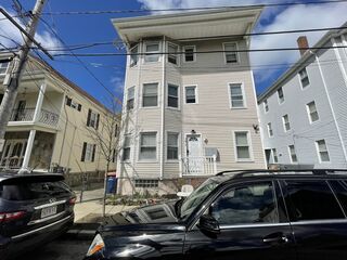 Photo of 171 Crapo St New Bedford, MA 02744