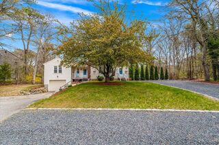 Photo of 382 N Main St South Yarmouth, MA 02664