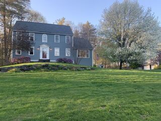 Photo of 15 Brookdale Ln Pepperell, MA 01463