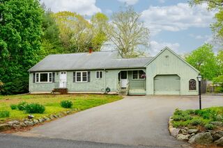 Photo of 101 Brook Bend Rd Hanover, MA 02339
