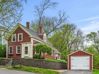 Photo of 11 S Pleasant St Merrimac, MA 01860