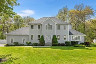Photo of 3 Wildflower Dr Sutton, MA 01590