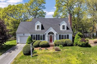 Photo of 72 Rosemary Ln Barnstable Village, MA 02632