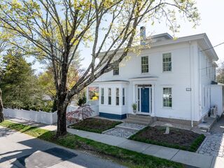Photo of real estate for sale located at 35 North St Mattapoisett, MA 02739