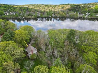 Photo of 151 River Rd West Newbury, MA 01985