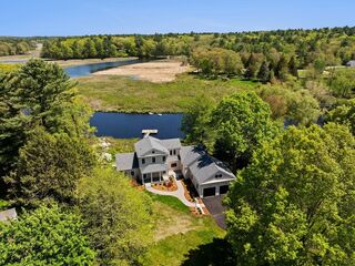 Photo of 38 Old Shipyard Ln Hanover, MA 02339